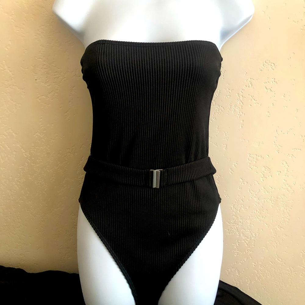 Abercrombie & Fitch One Piece Strapless Swim